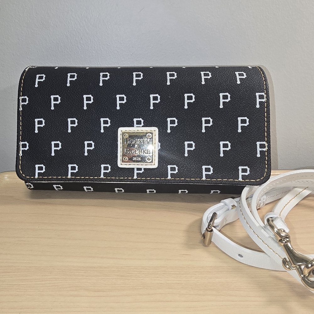 DOONEY & BOURKE MLB Pittsburgh Pirates Black White Logo Clutch Crossbody Bag